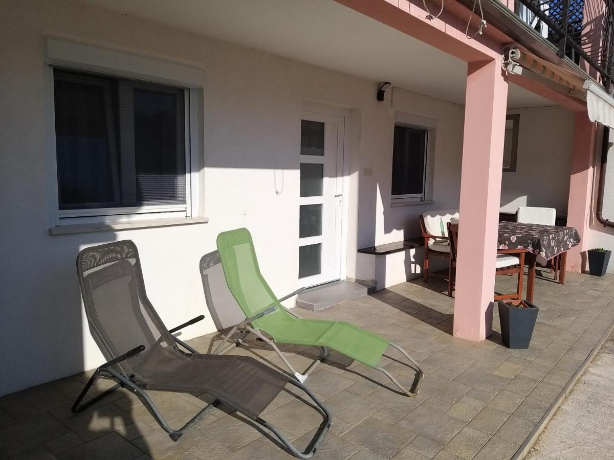 Guest House Zohil Ровинь Экстерьер фото