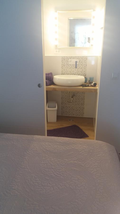 Guest House Zohil Ровинь Экстерьер фото