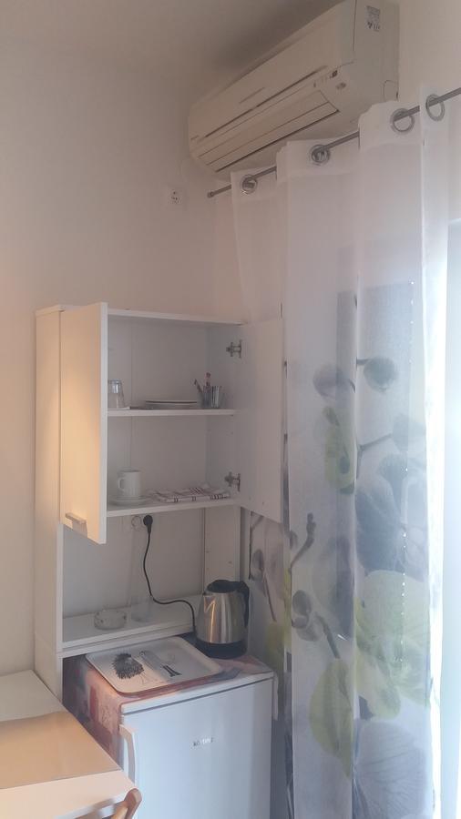 Guest House Zohil Ровинь Экстерьер фото