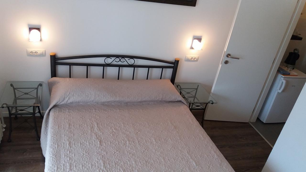 Guest House Zohil Ровинь Экстерьер фото